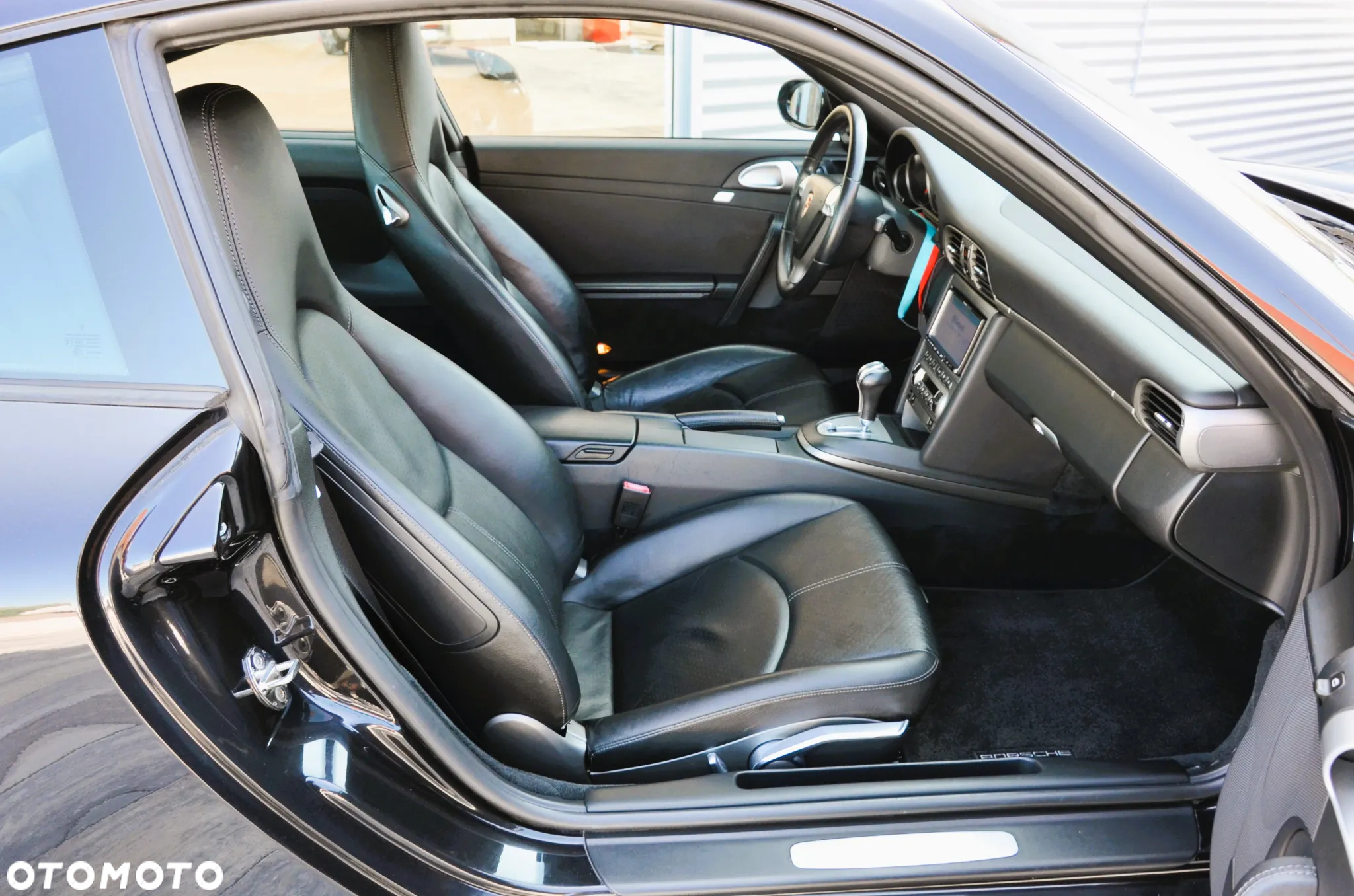 Porsche 911 Carrera Tiptronic S - 16