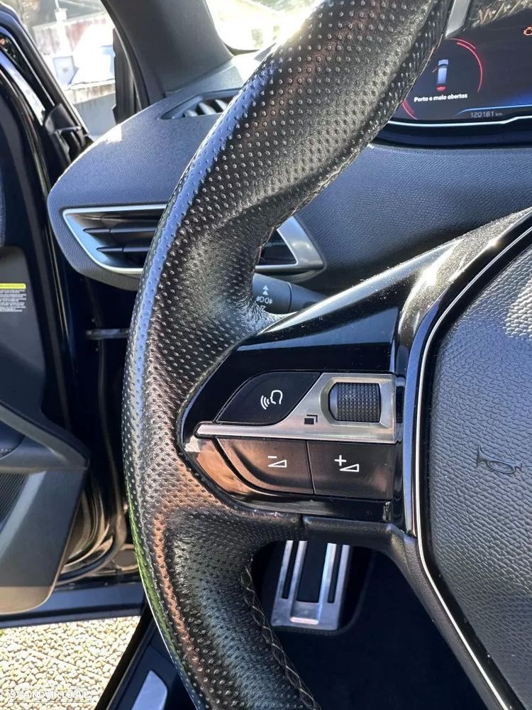 Peugeot 5008 1.2 PureTech GT Line - 32