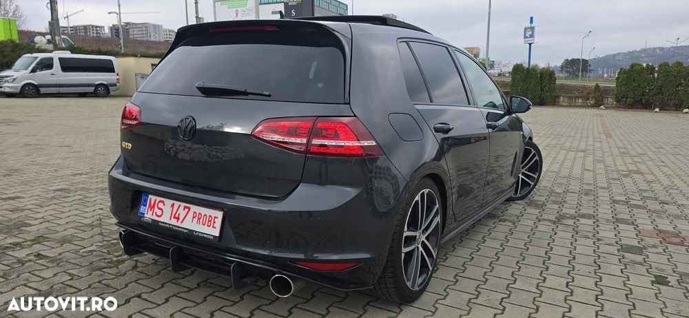 Volkswagen Golf 2.0 TDI DPF BMT DSG GTD - 5