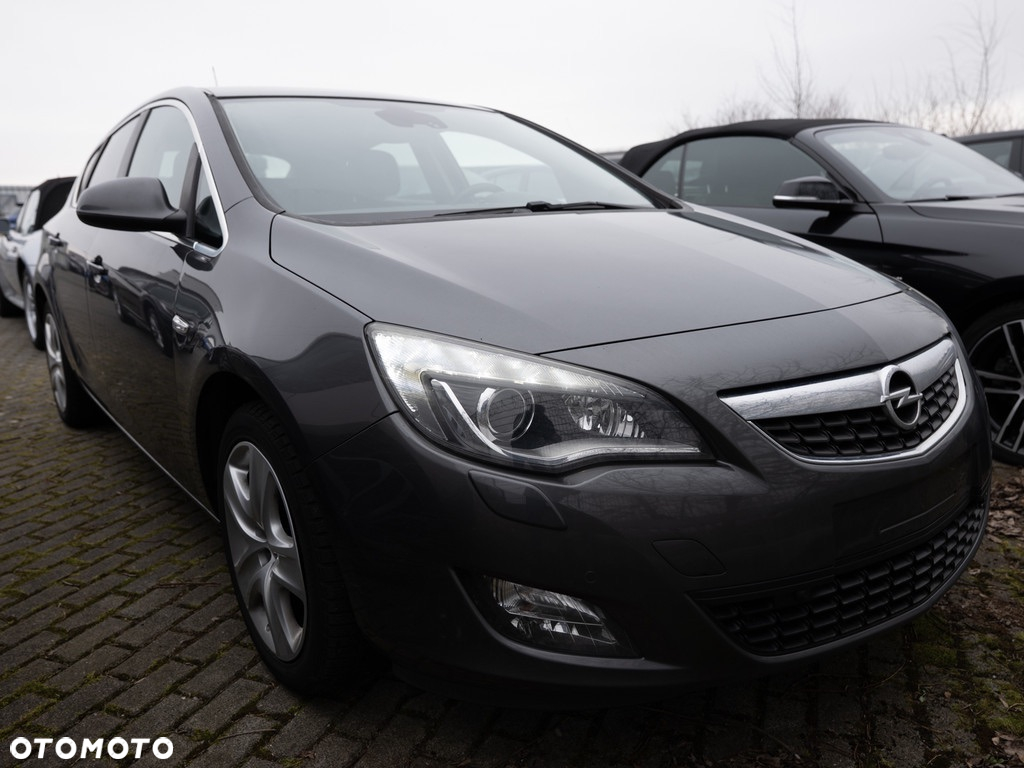 Opel Astra 1.4 Turbo Edition - 25