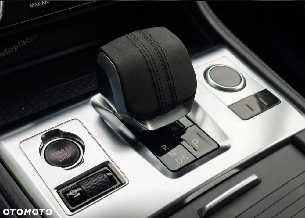 Jaguar F-Pace P250 AWD R-Dynamic S - 13