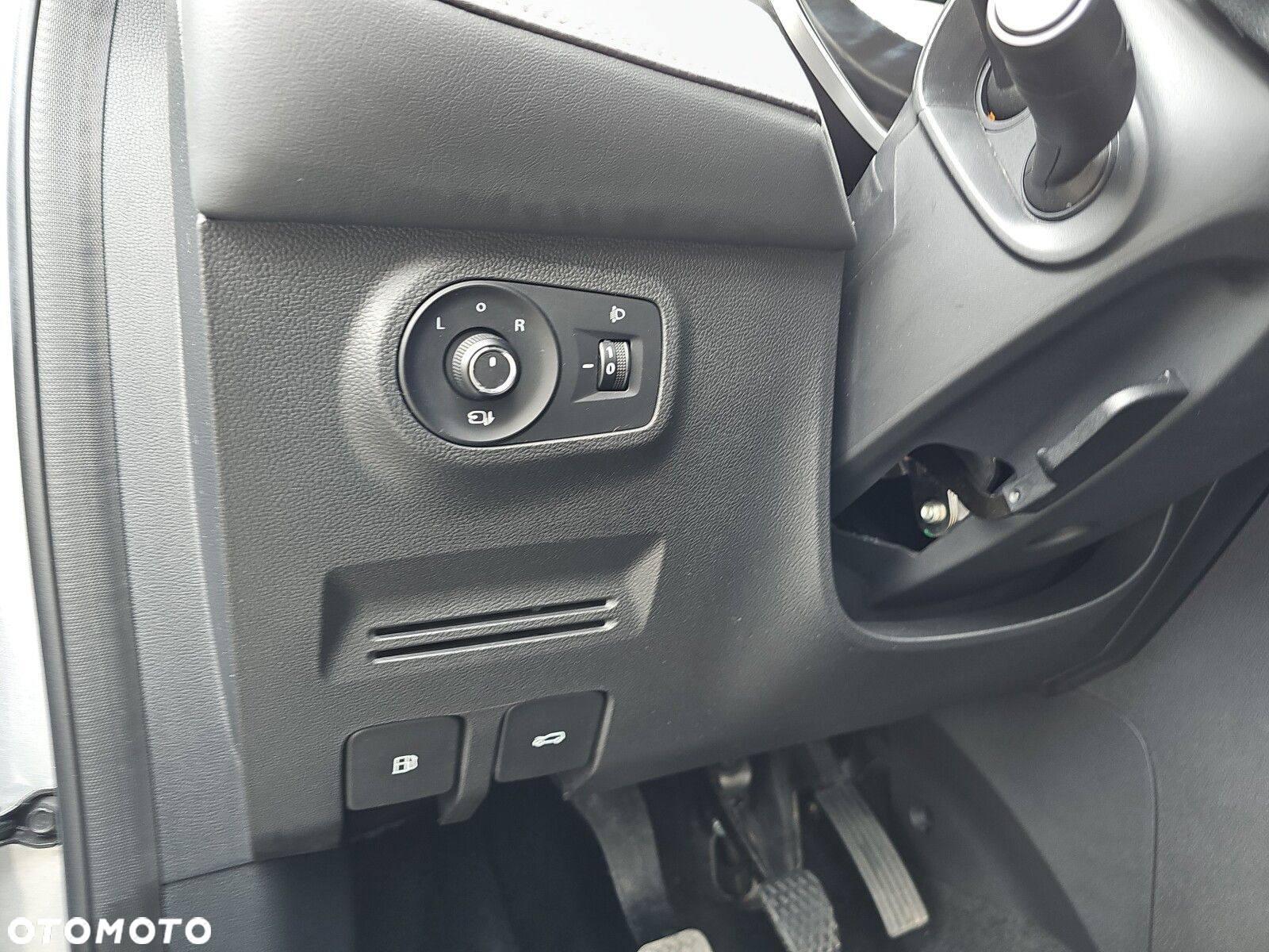 MG ZS - 19