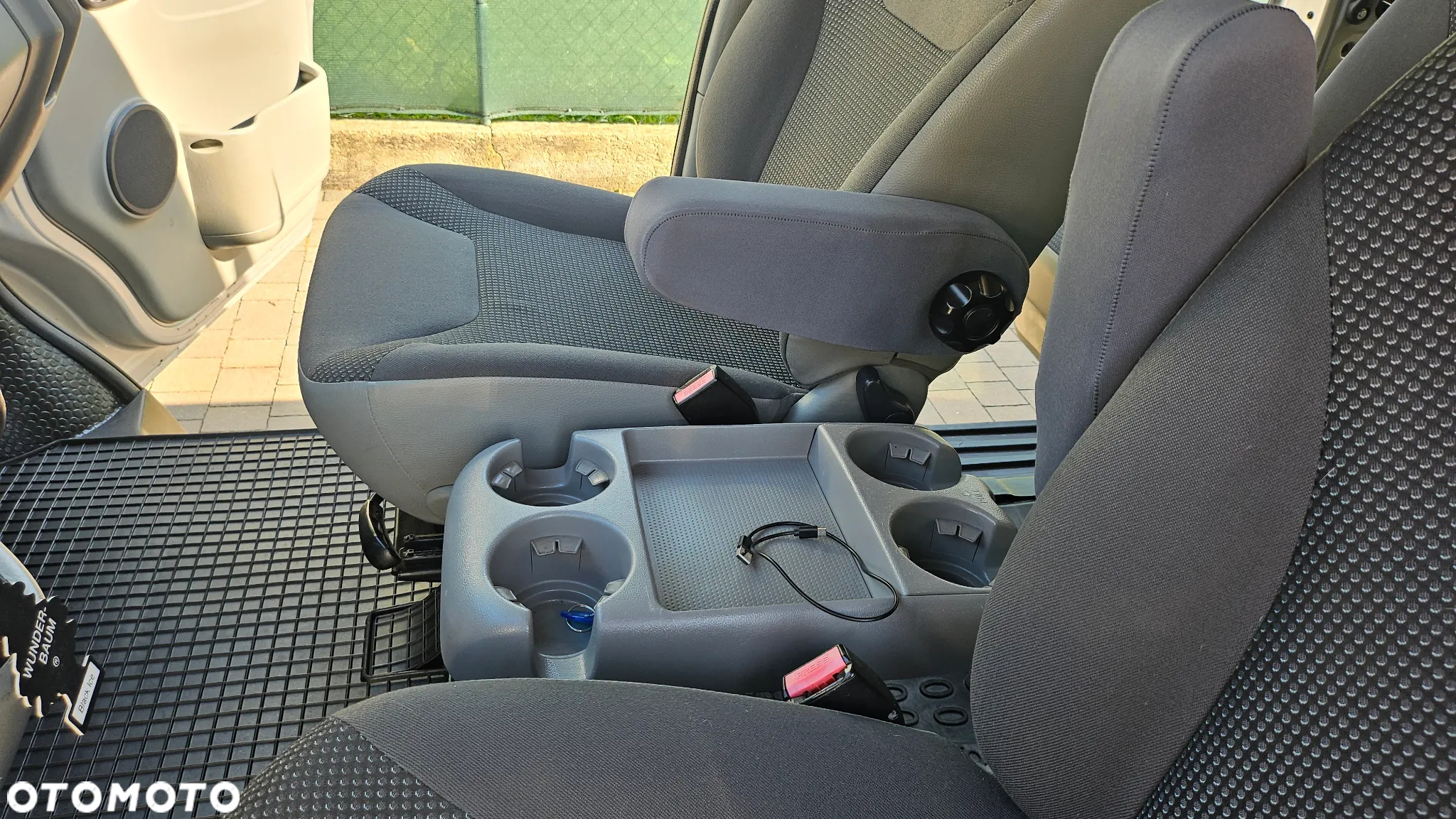 Opel vivaro - 9