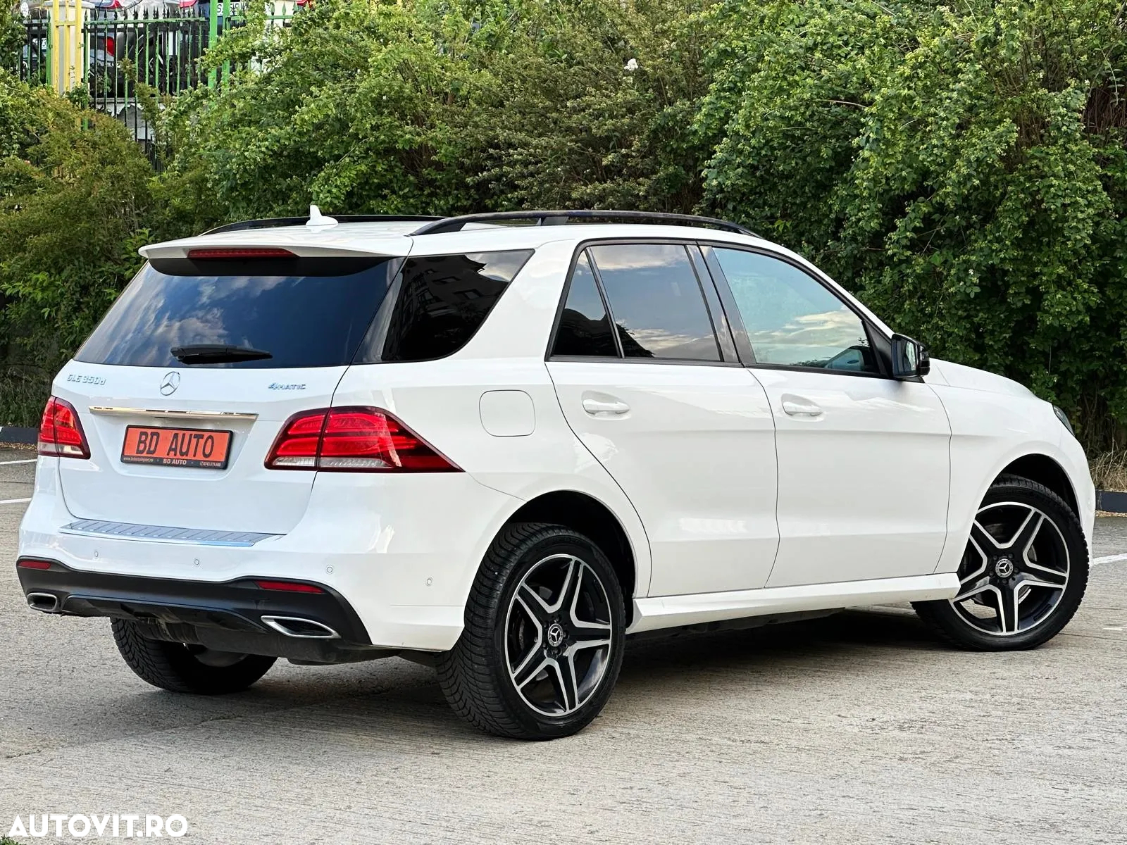 Mercedes-Benz GLE 350 d 4Matic 9G-TRONIC AMG Line - 3