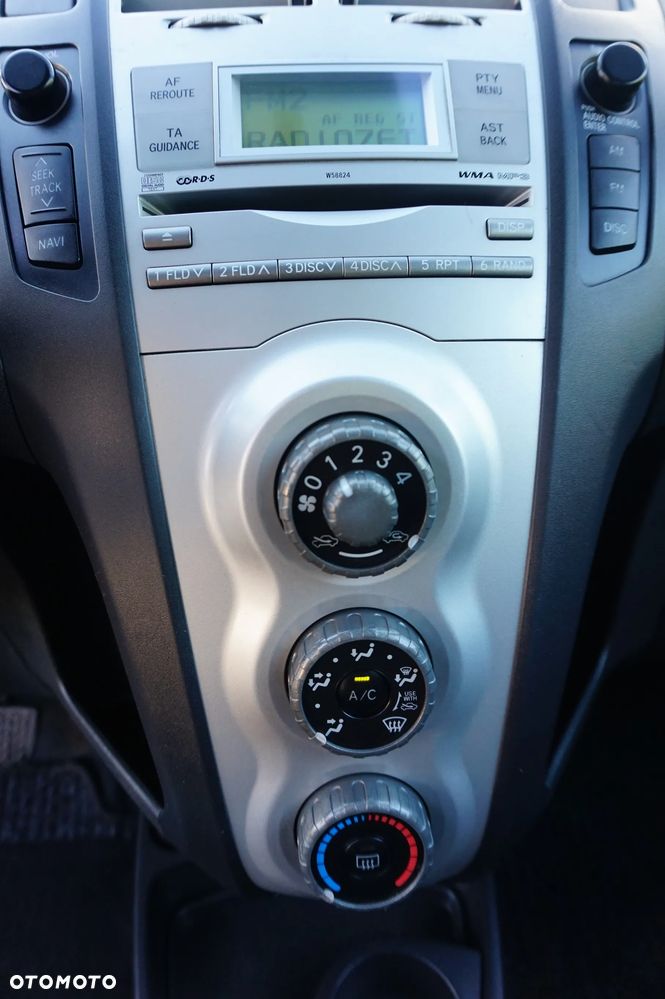 Toyota Yaris - 31