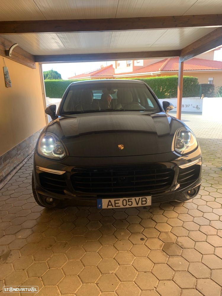 Porsche Cayenne S - 1