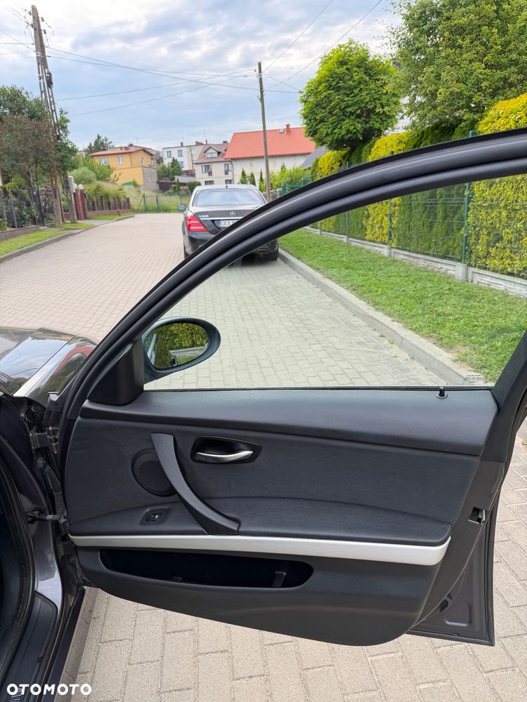 BMW Seria 3 330xd DPF - 30