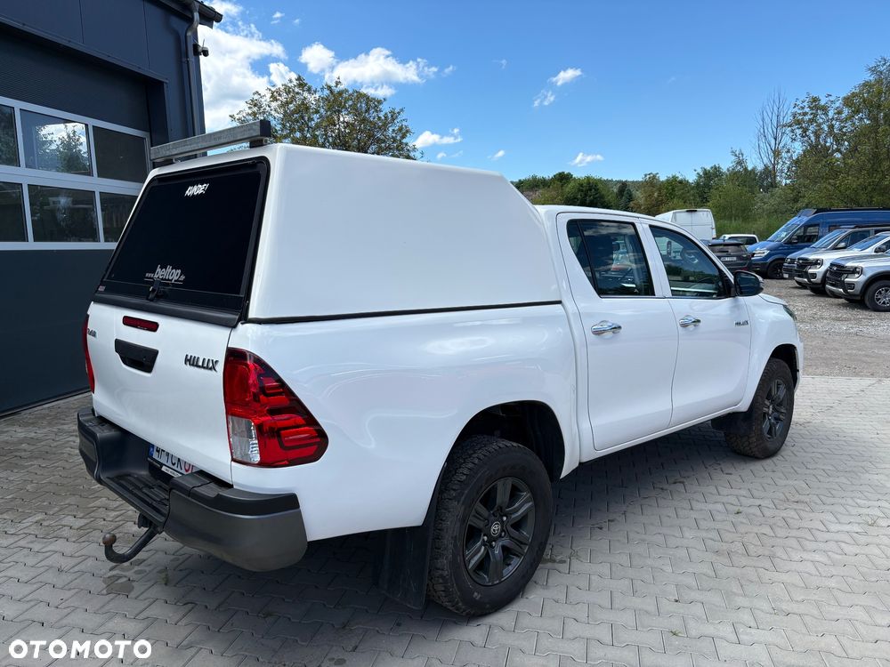 Toyota Hilux 2.4 D-4D Double Cab DLX 4x4 - 5