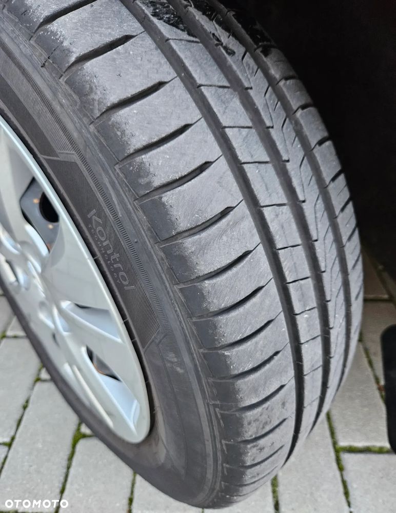 Hyundai i30 1.4 Classic + - 12