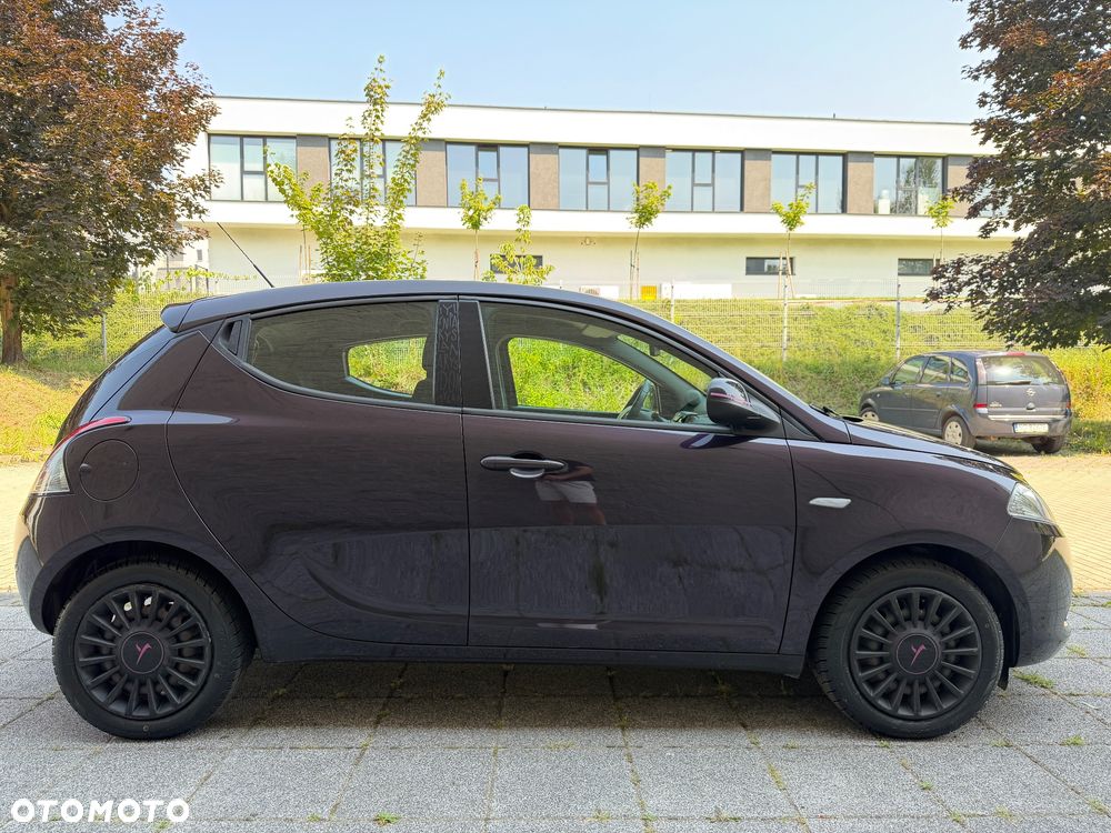 Lancia Ypsilon 1.2 8V Elefantino S&S - 17