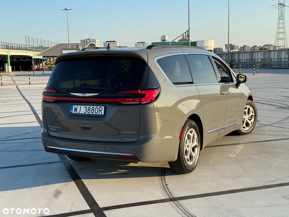 Chrysler Pacifica - 10