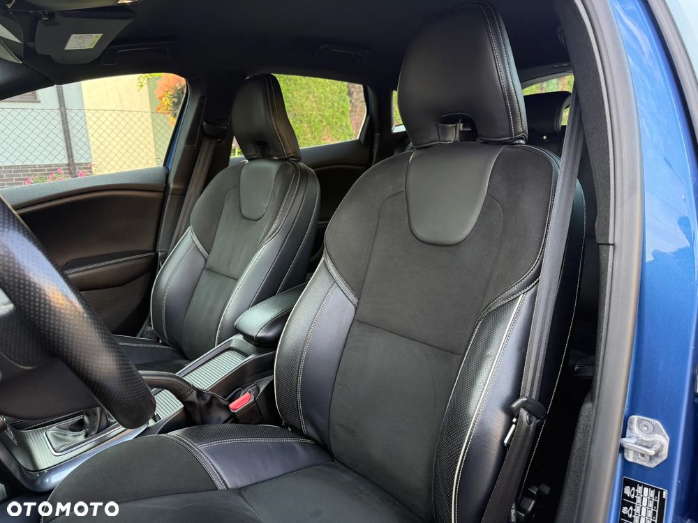 Volvo V40 D2 RDesign - 12