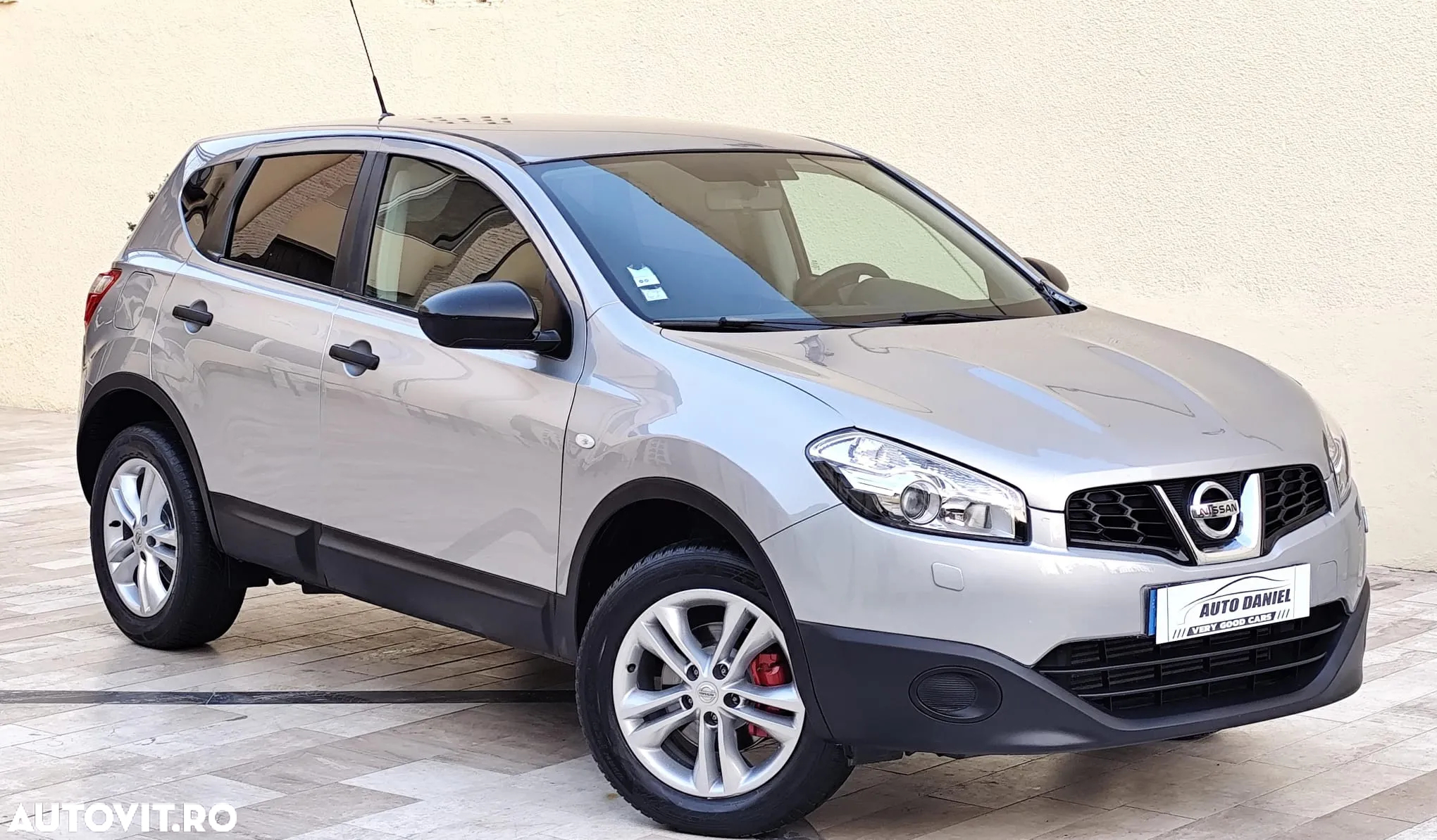 Nissan Qashqai - 2
