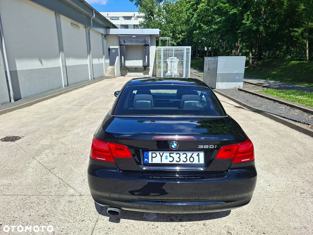 BMW Seria 3 320i - 5