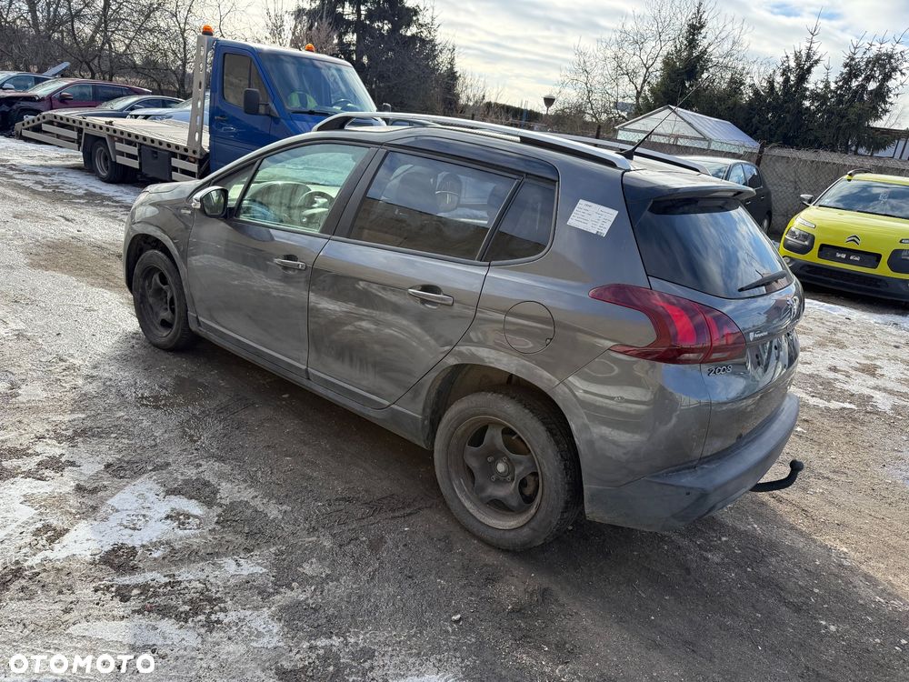 Peugeot 2008 - 4