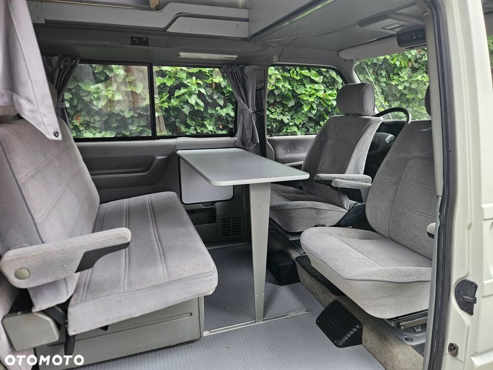 Volkswagen California - 24