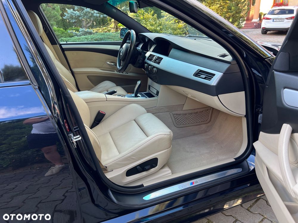 BMW Seria 5 530xd Touring - 19