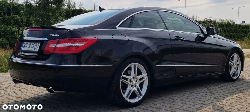 Mercedes-Benz Klasa E 350 4-Matic - 17