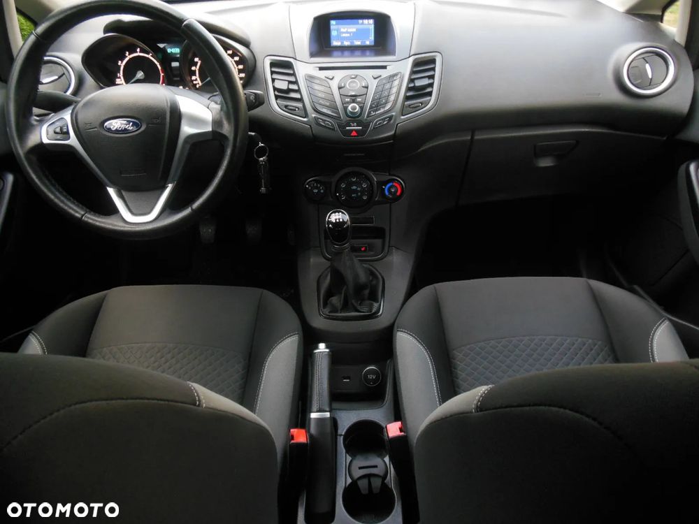 Ford Fiesta 1.0 EcoBoost Titanium - 11