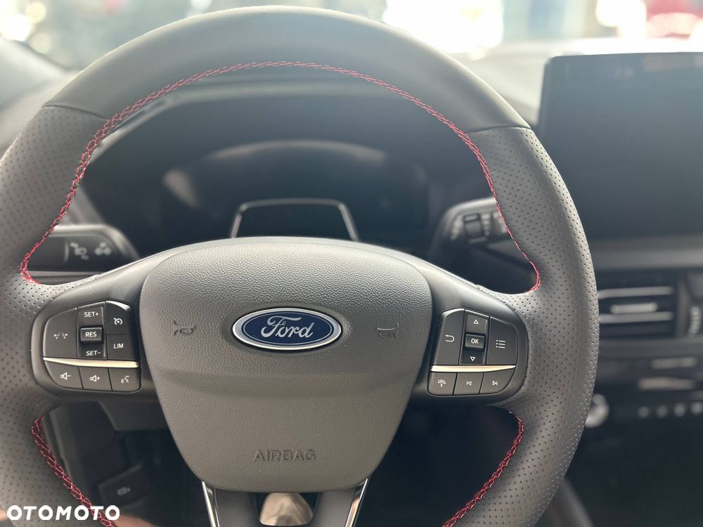 Ford Kuga 2.5 FHEV FWD ST-Line X - 8