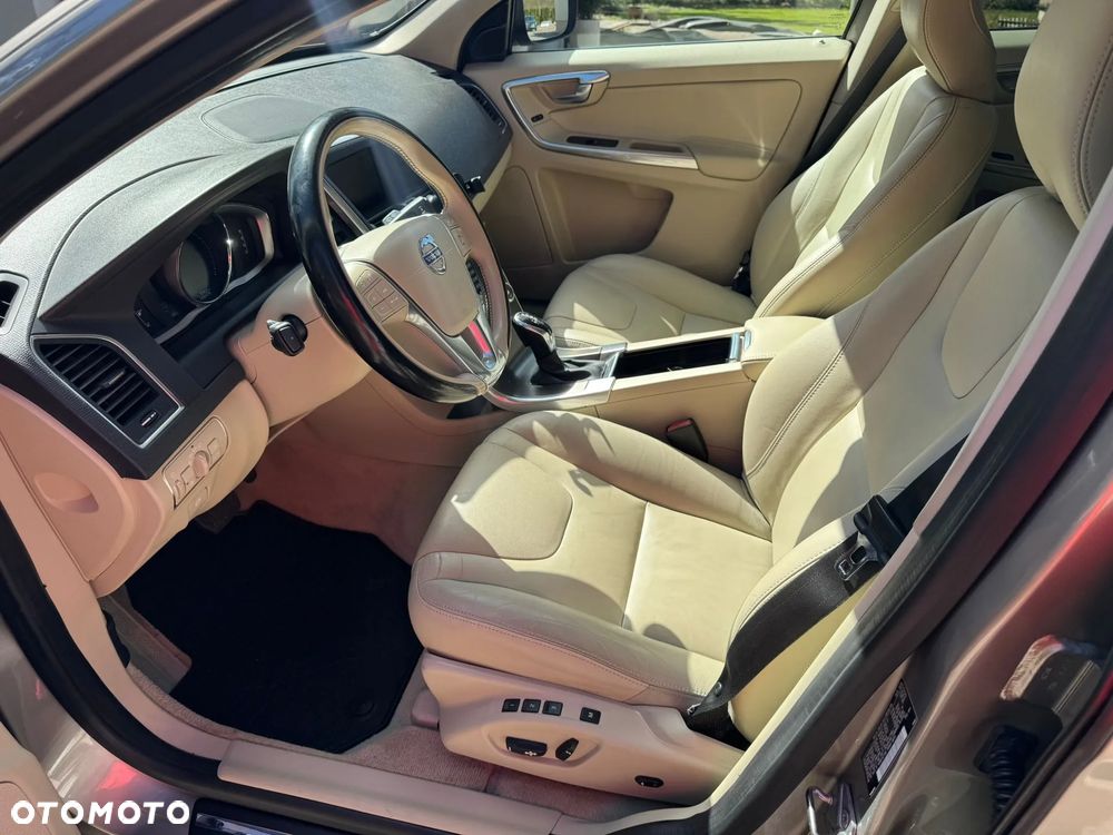 Volvo XC 60 - 11