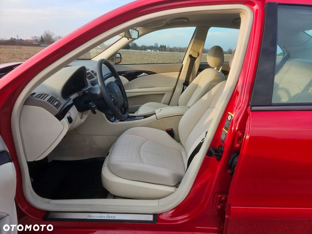 Mercedes-Benz Klasa E 320 Classic - 28