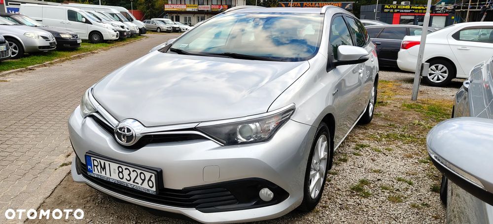 Toyota Auris Hybrid 135 Premium - 3