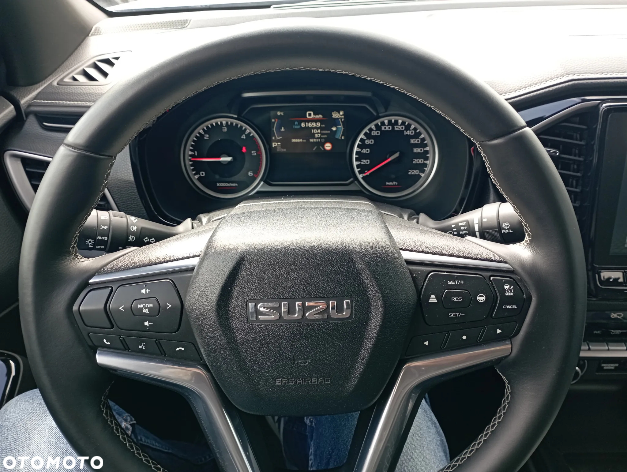 Isuzu D-Max 1.9 DC LSE - 16