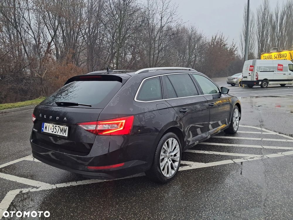 Skoda Superb 2.0 TDI SCR Style DSG - 4