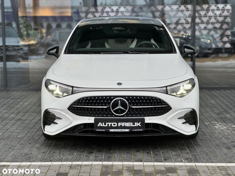 Mercedes-Benz CLA 200 4Matic - 9