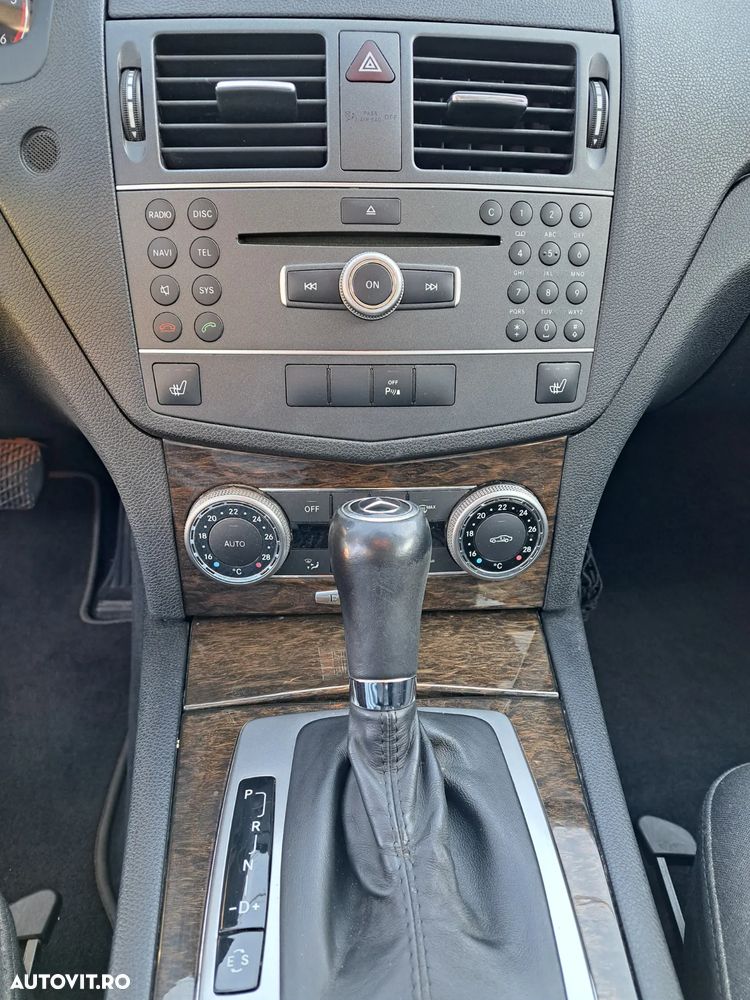 Mercedes-Benz C 220 CDI DPF Automatik BlueEFFICIENCY Elegance - 9