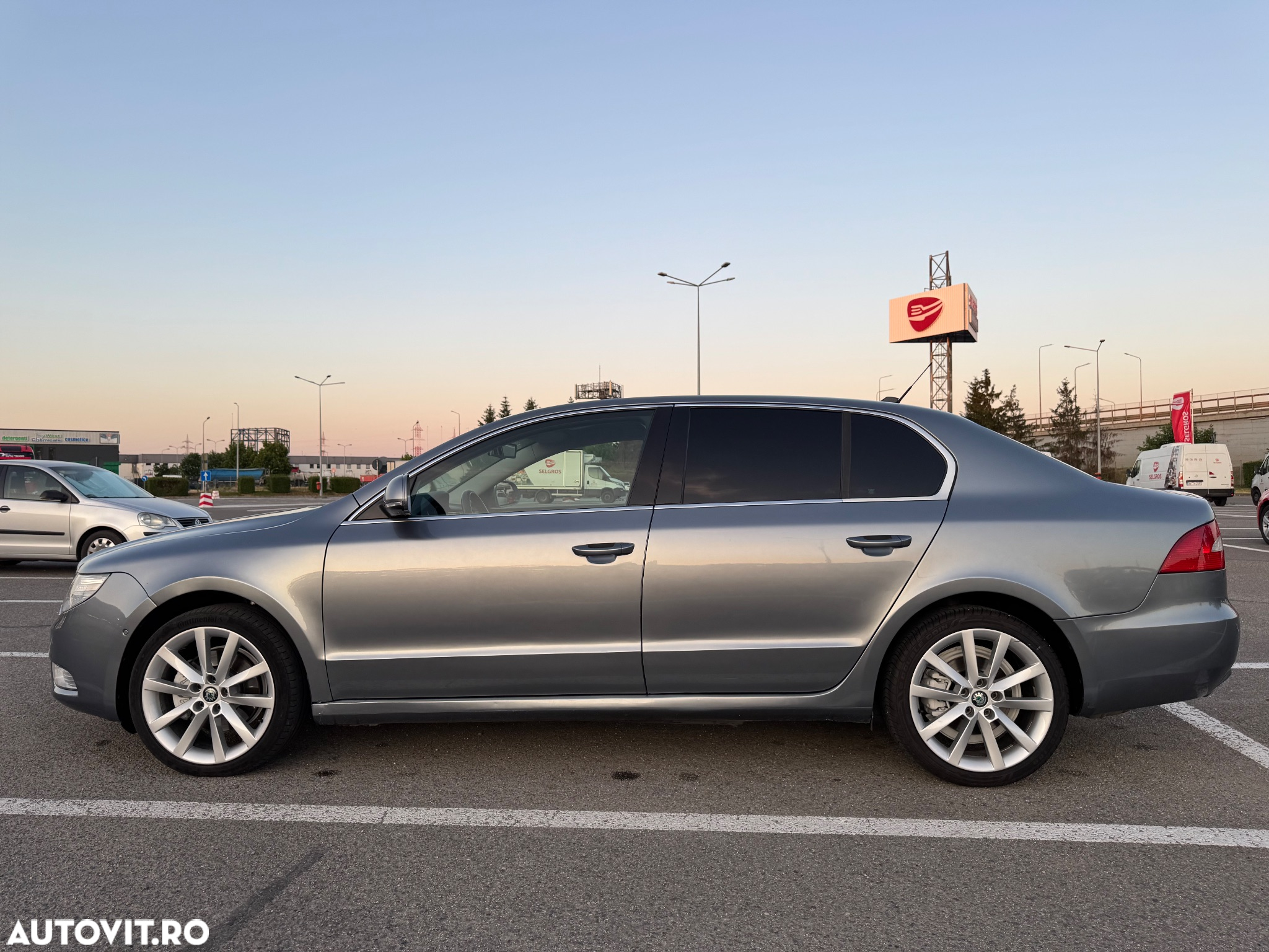 Skoda Superb 2.0 TDI DSG L&K - 2