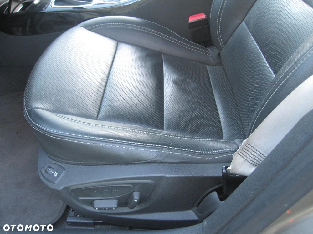Renault Laguna dCi 110 FAP Bose Edition - 14