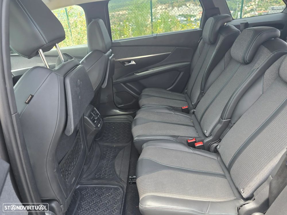 Peugeot 5008 1.2 PureTech Allure Pack EAT8 - 12