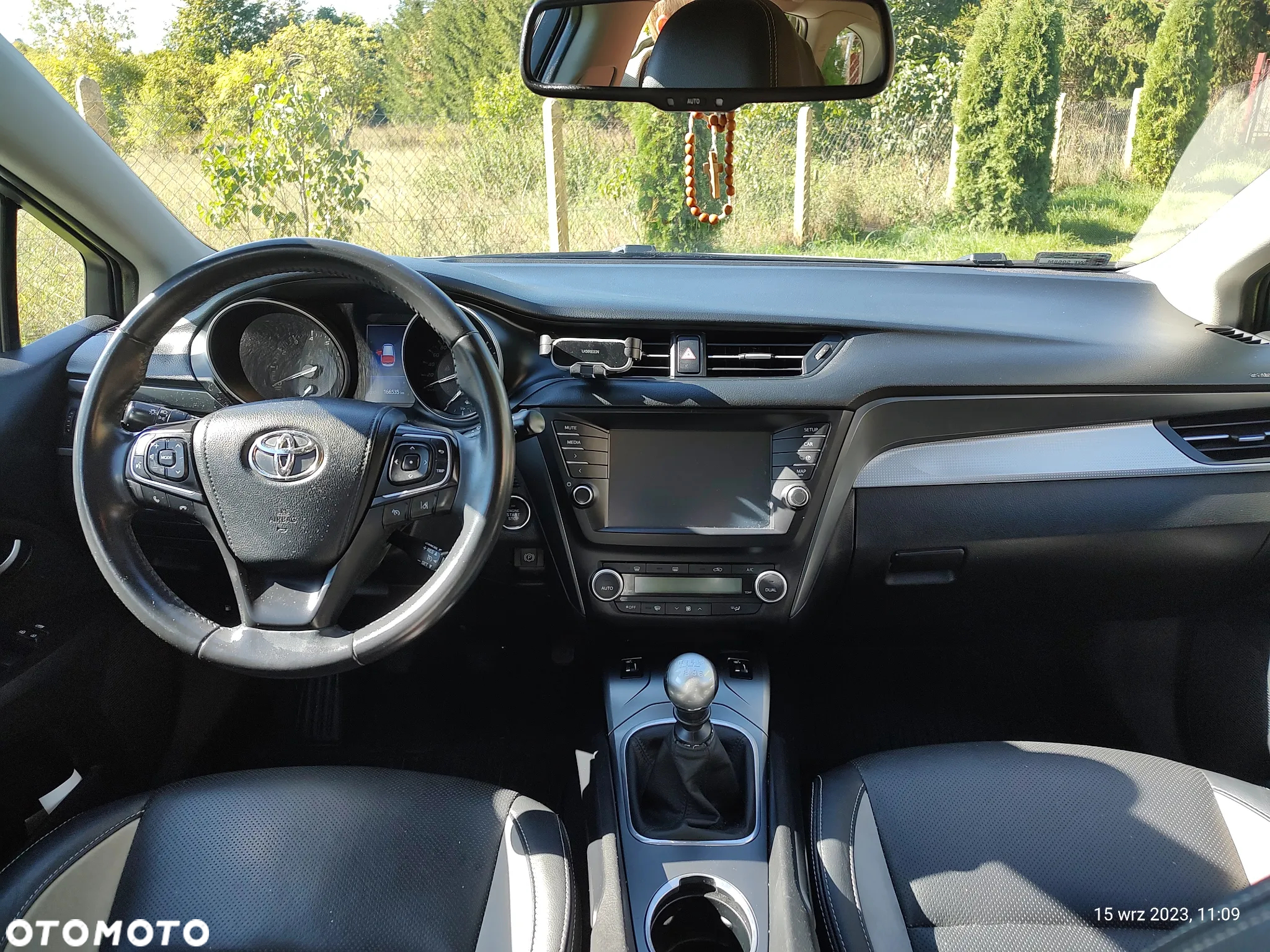 Toyota Avensis 1.8 Premium - 9