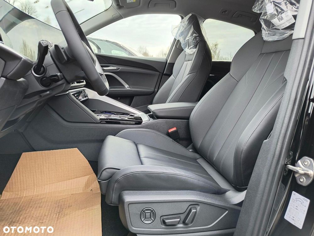 Audi Q5 Sportback - 8