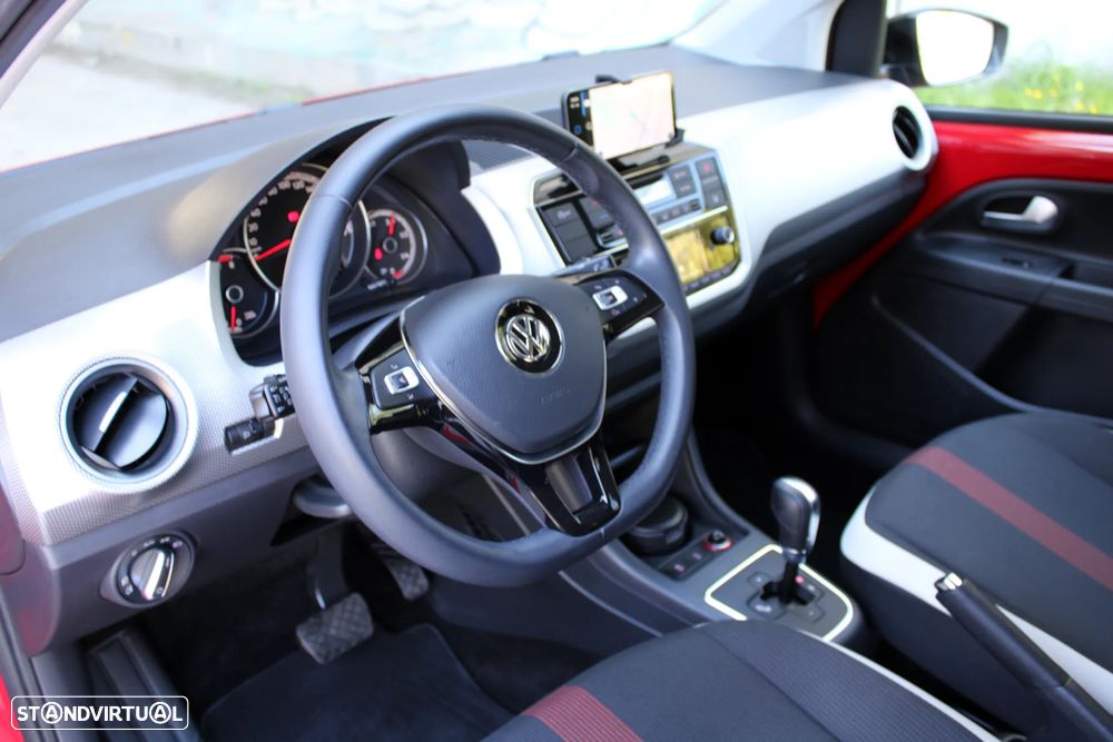 VW Up! 1.0 BMT High Auto - 8