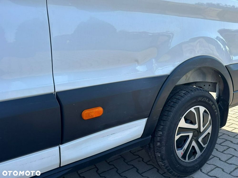 Ford Transit - 13