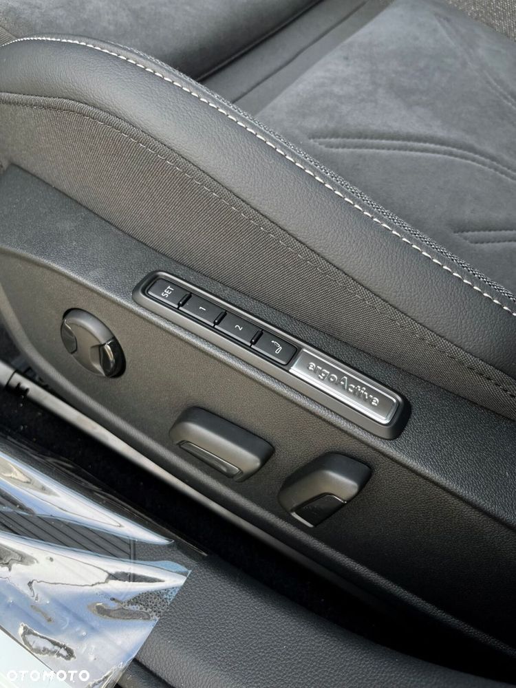 Volkswagen Golf 1.5 eTSI mHEV Style DSG - 10
