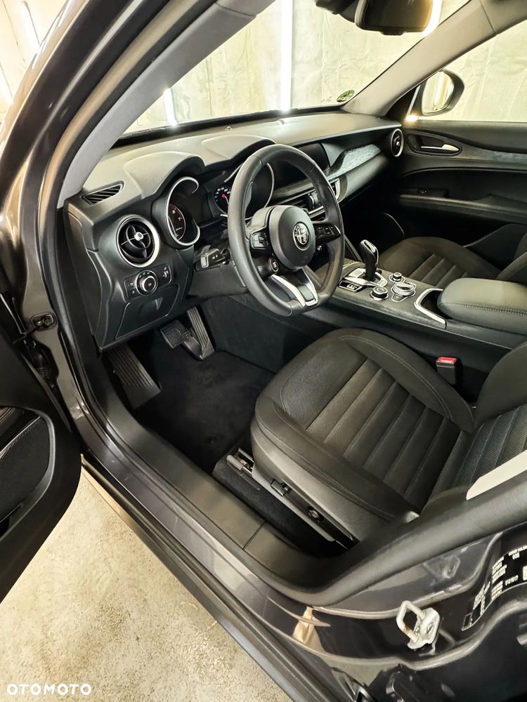 Alfa Romeo Stelvio 2.0 Turbo Business Q4 - 12