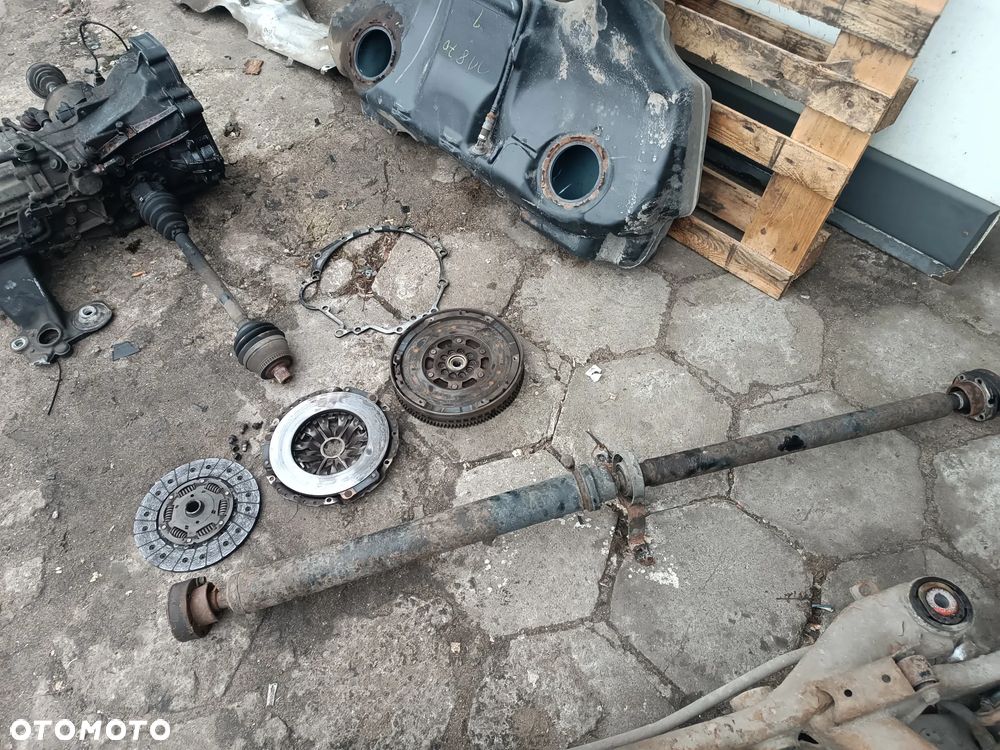 A4 B6 B7 PRZEKLADKA MANUAL QUATTRO 3.0 TDI SKRZYNIA WAŁ DYER ZAWIESZENIE BAK PALIWA TŁUMIKI - 3