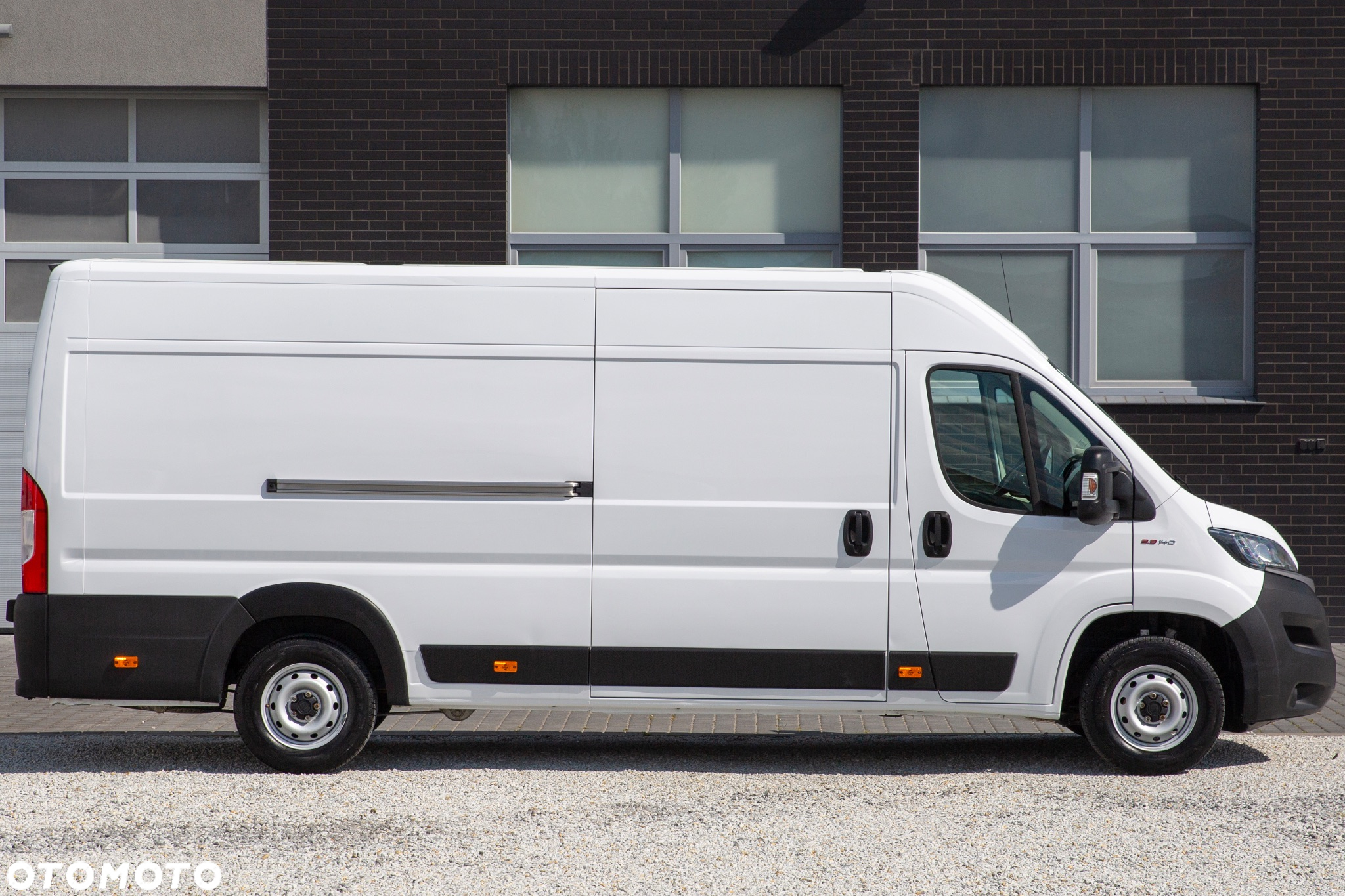 Fiat Ducato 2.3 MAXI L4H2 Professional - 4
