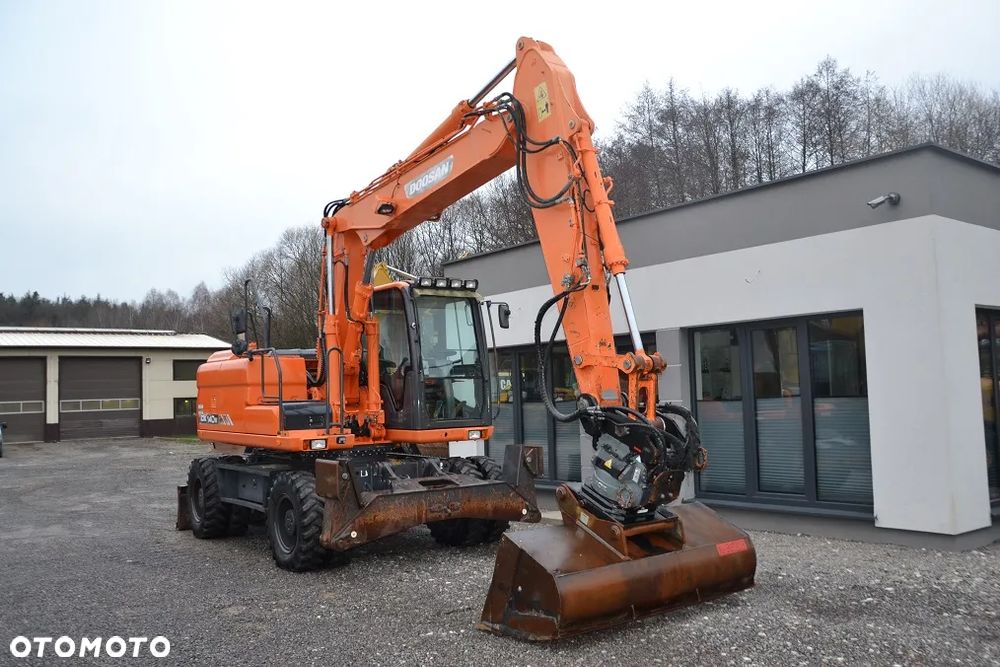Doosan DX 140 W - 15