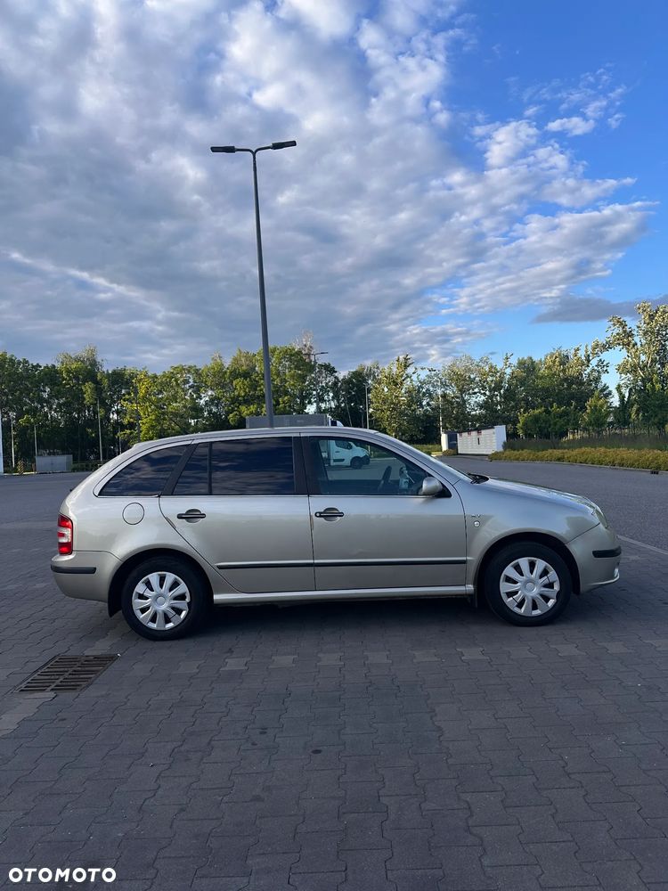 Skoda Fabia 1.4 16V Ambiente - 4