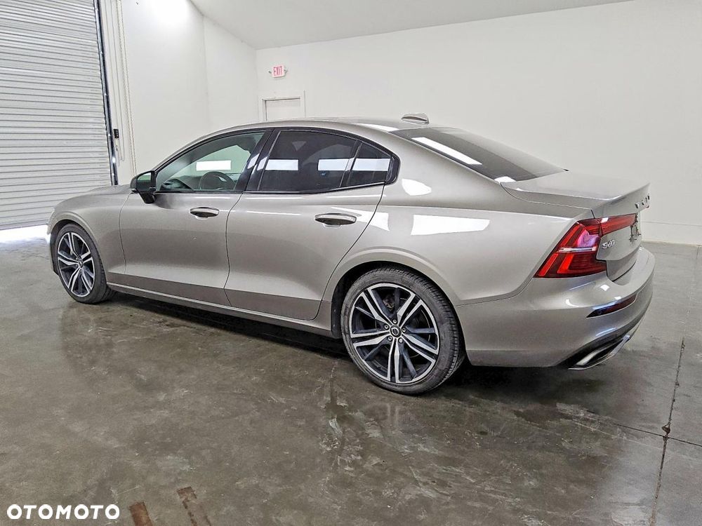 Volvo S60 T5 R-Design Momentum - 6