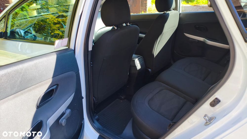 Kia Ceed 1.4 M - 11