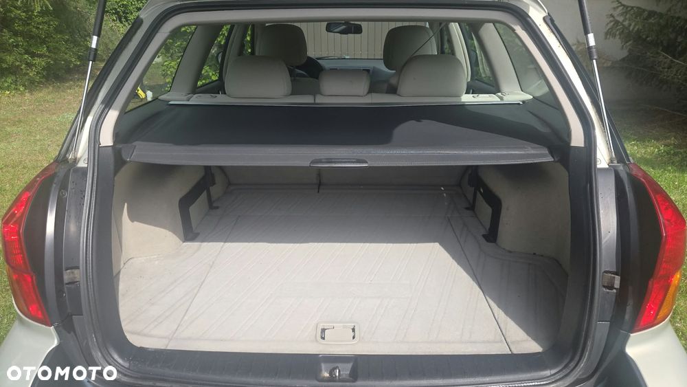 Subaru Outback 2.5i AT - 16