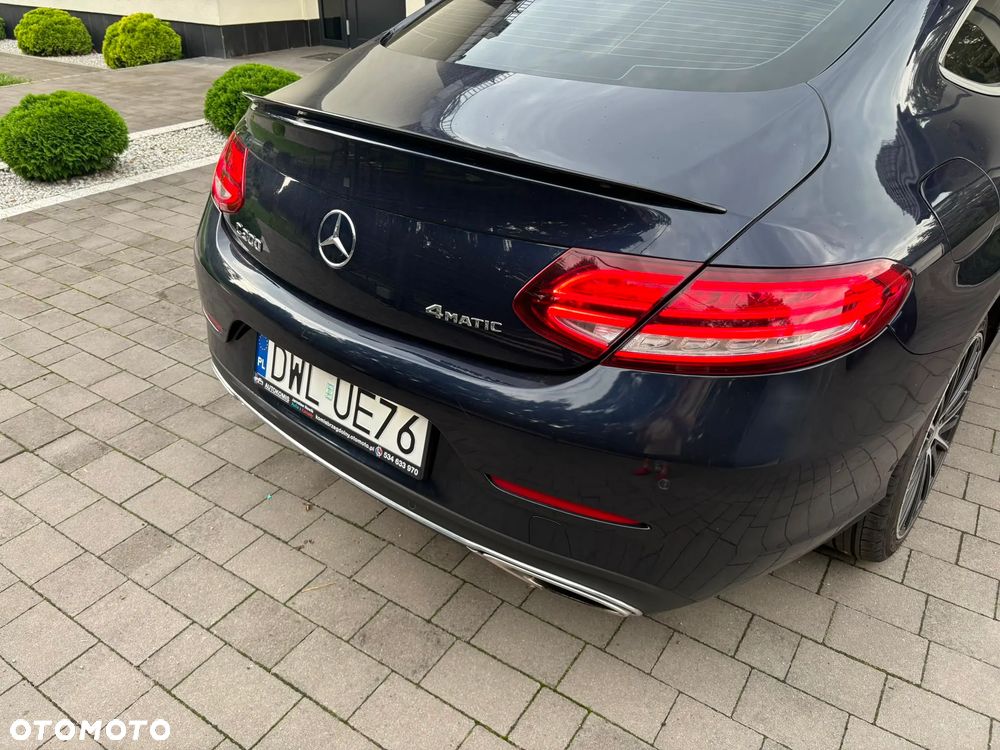 Mercedes-Benz Klasa C 300 4MATIC 9G-TRONIC - 19