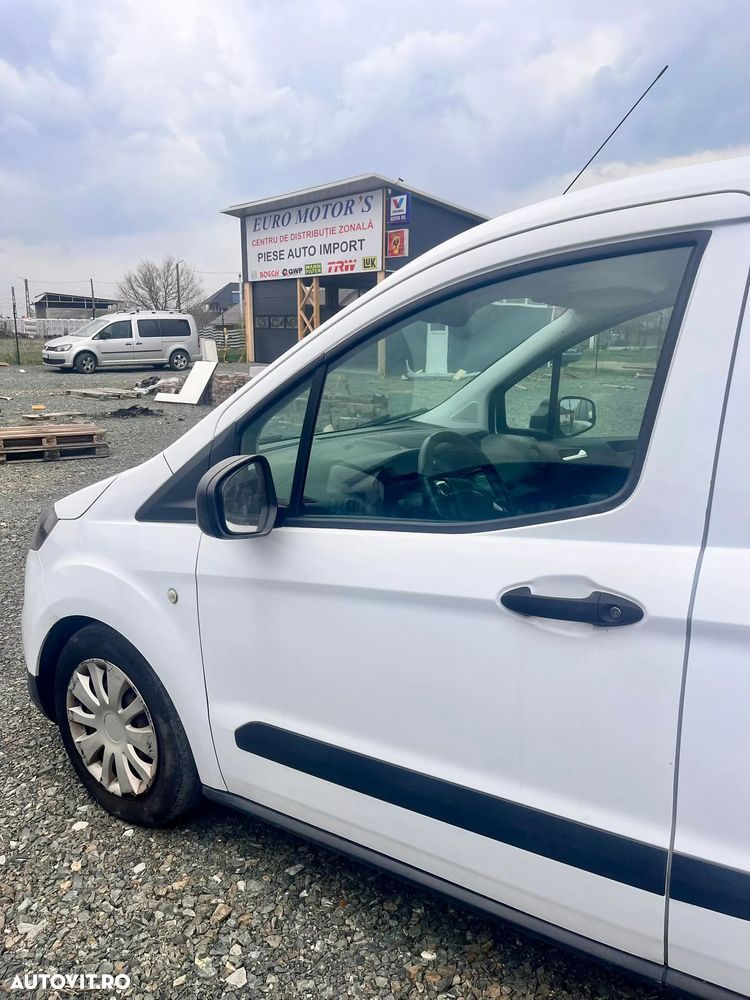 Ford Transit Connect - 22