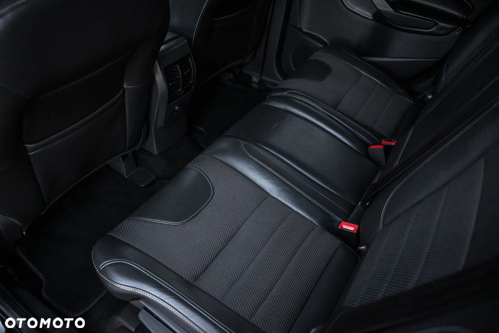 Ford Kuga 2.0 TDCi 4x4 SYNC - 32